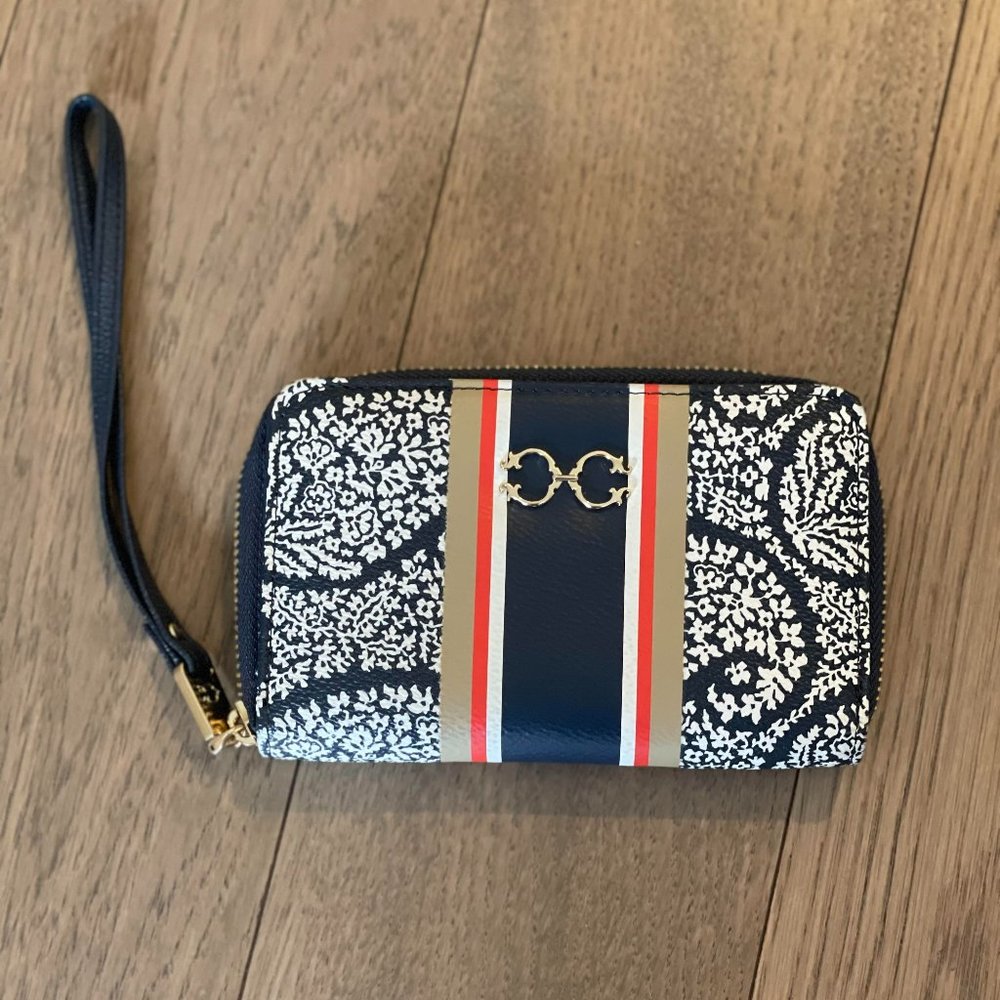 C. Wonder Wallet